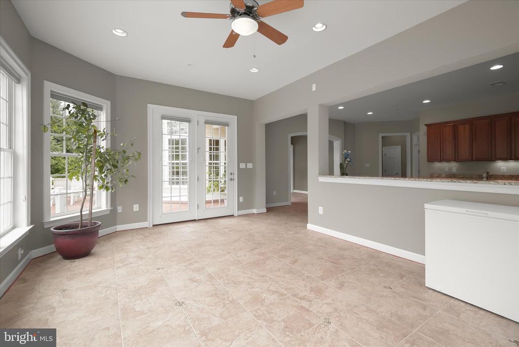 10130 SYCAMORE HOLLOW LN