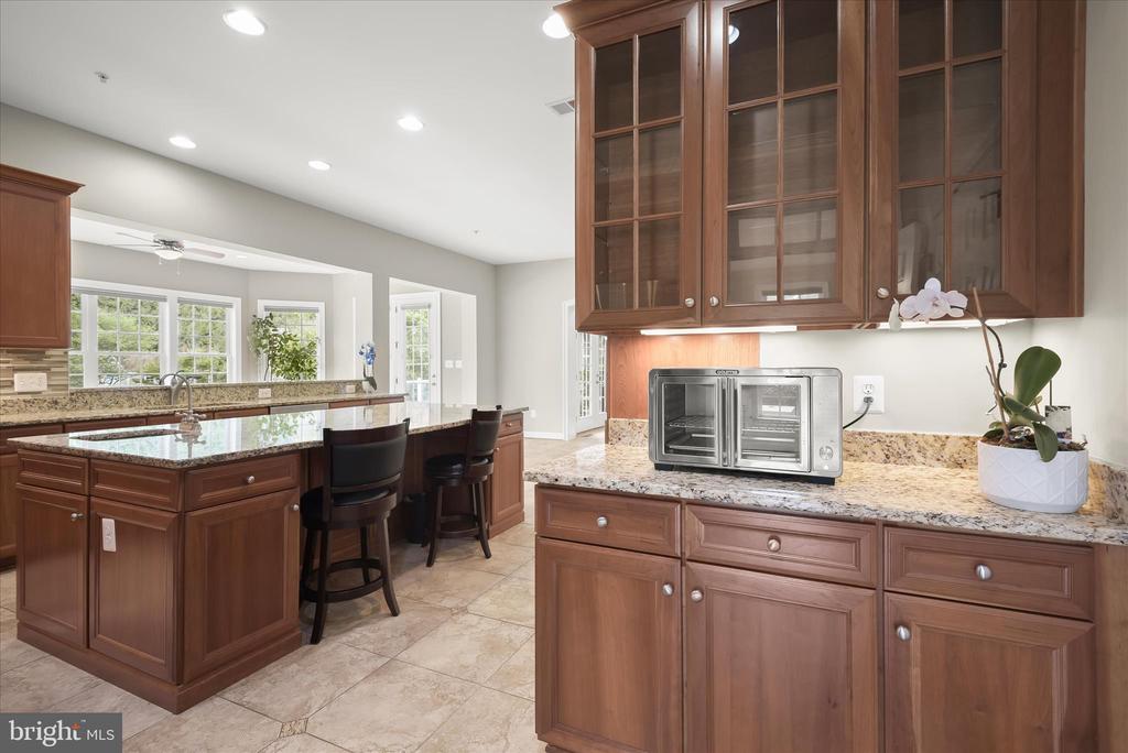 10130 SYCAMORE HOLLOW LN
