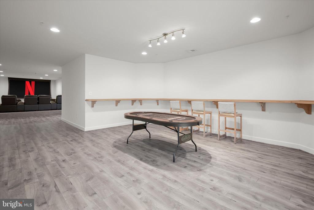 10130 SYCAMORE HOLLOW LN