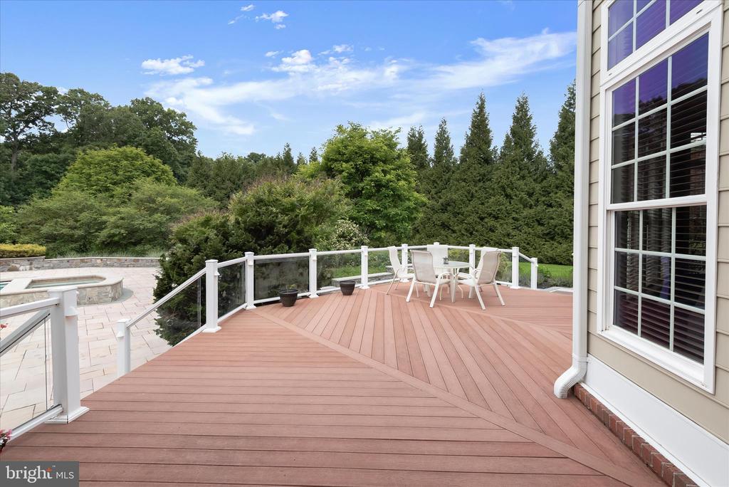 10130 SYCAMORE HOLLOW LN