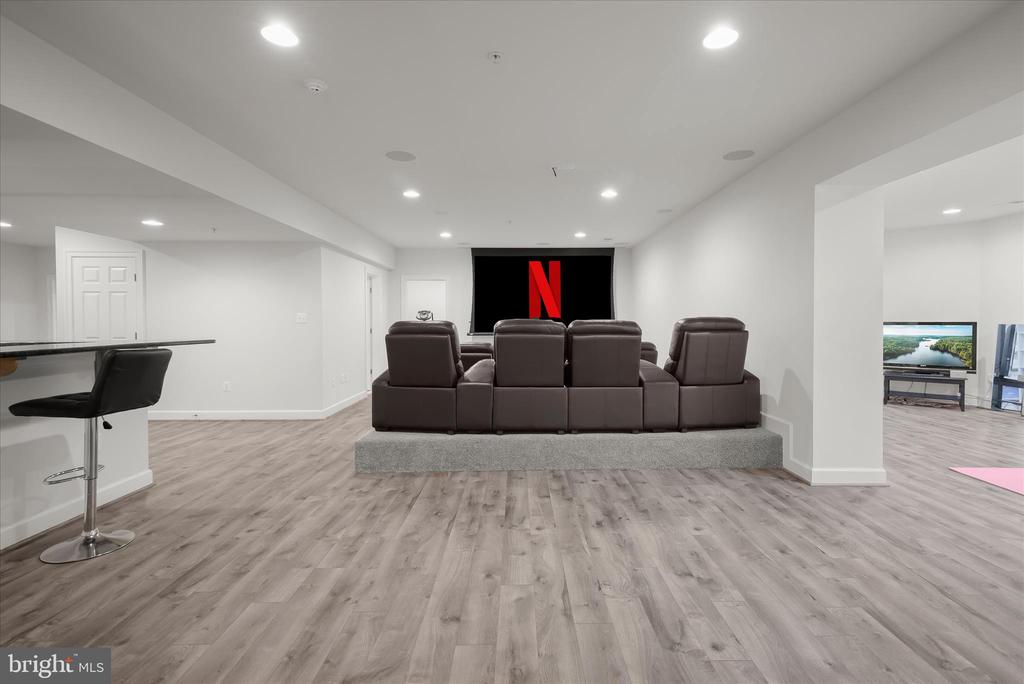 10130 SYCAMORE HOLLOW LN