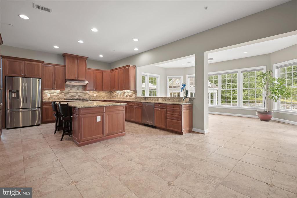 10130 SYCAMORE HOLLOW LN