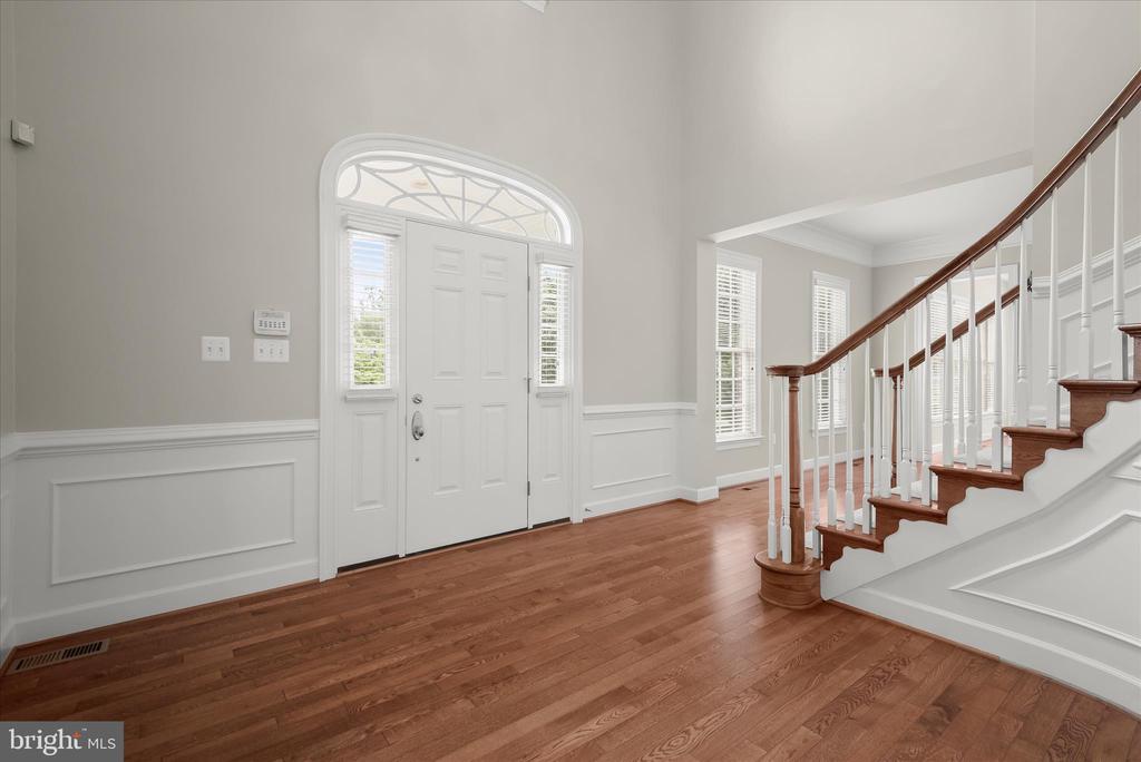 10130 SYCAMORE HOLLOW LN