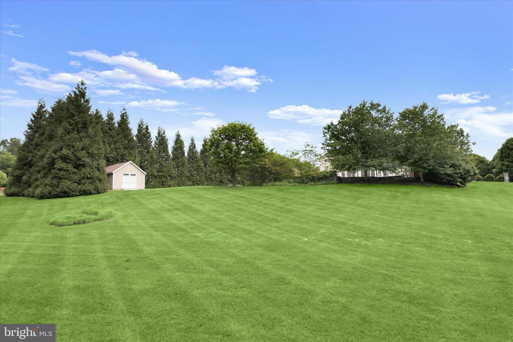10130 SYCAMORE HOLLOW LN