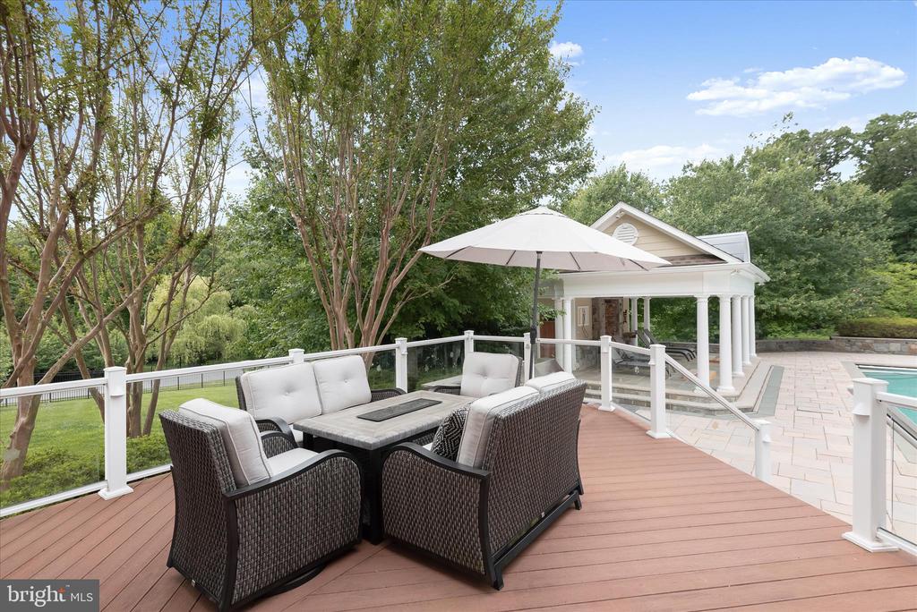 10130 SYCAMORE HOLLOW LN