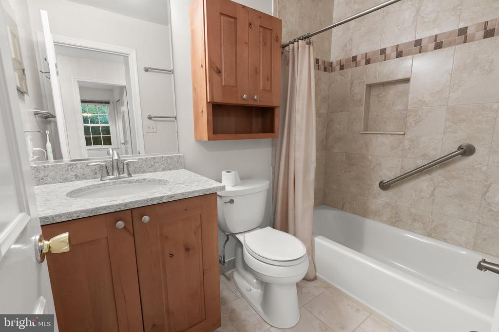 4012 EVANGELINE TERRACE