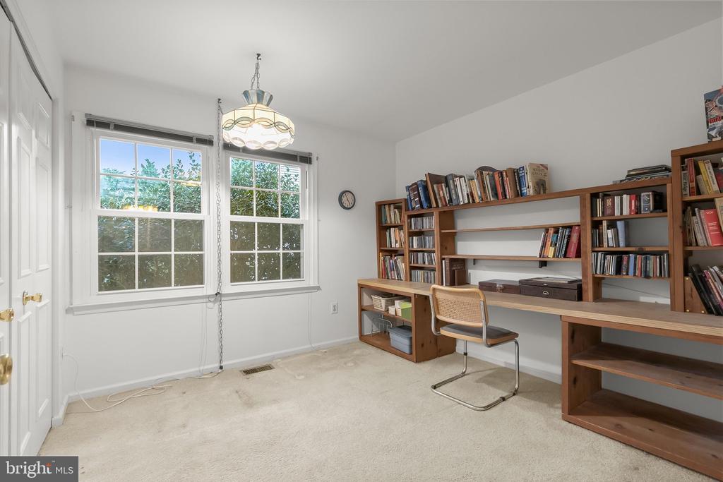 4012 EVANGELINE TERRACE
