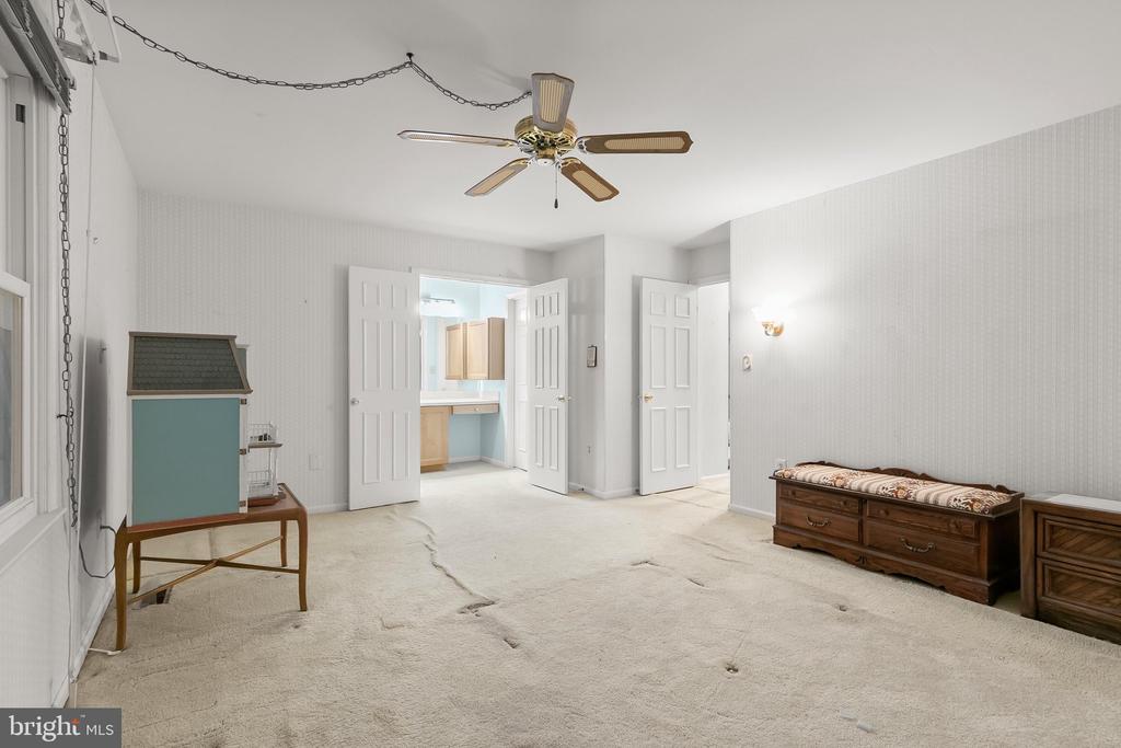 4012 EVANGELINE TERRACE
