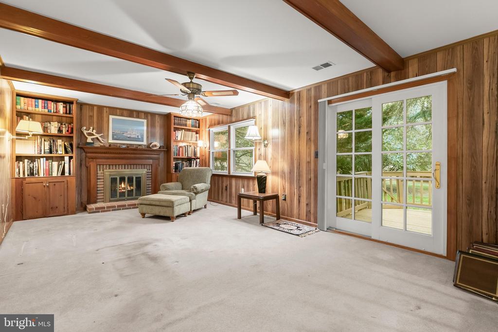4012 EVANGELINE TERRACE