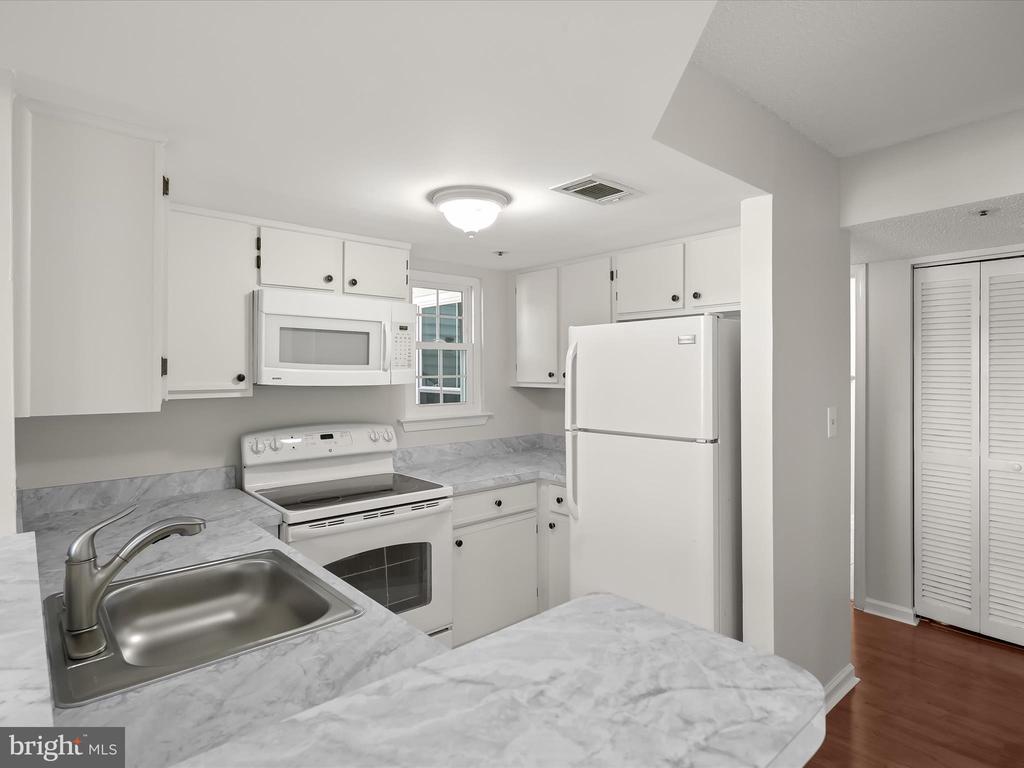 14067 VISTA DRIVE Unit: 128
