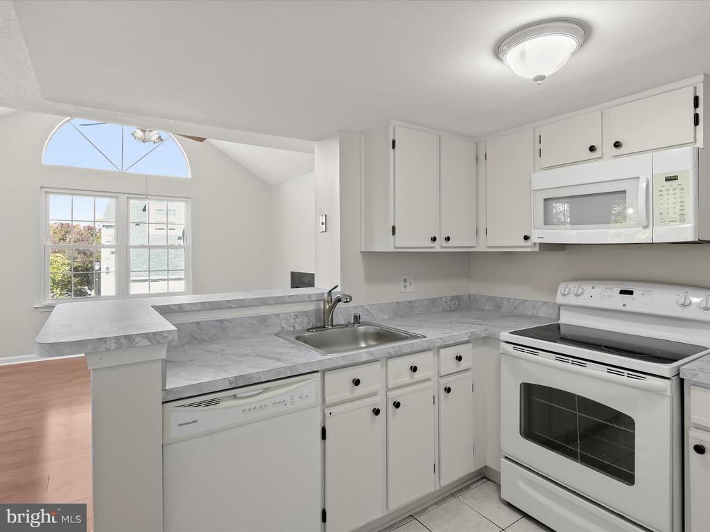 14067 VISTA DRIVE Unit: 128