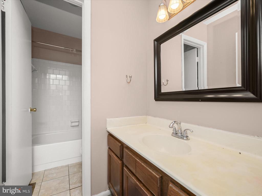 14909 ASHFORD CT