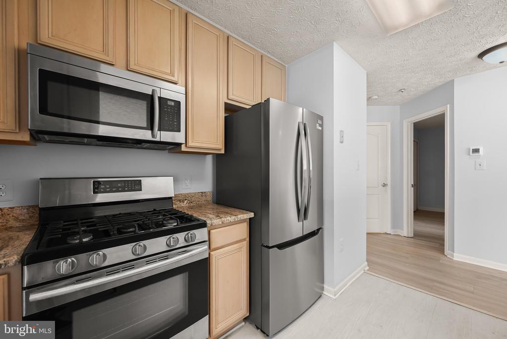 15604 EVERGLADE LANE Unit: 5-203