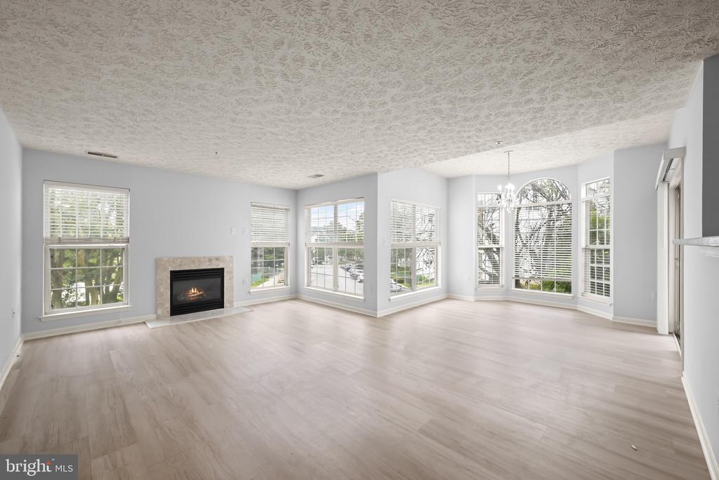 15604 EVERGLADE LANE Unit: 5-203