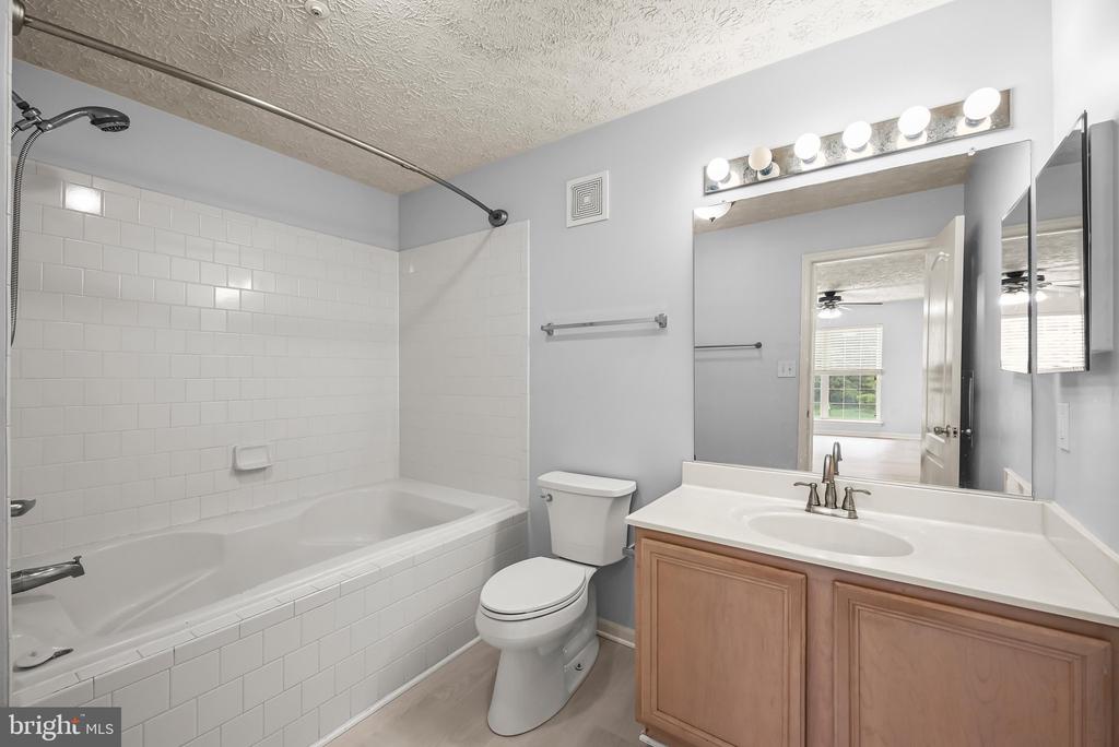15604 EVERGLADE LANE Unit: 5-203