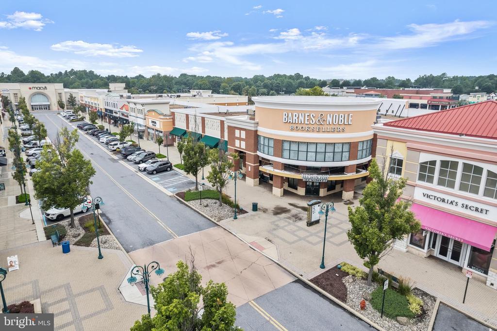 15604 EVERGLADE LANE Unit: 5-203