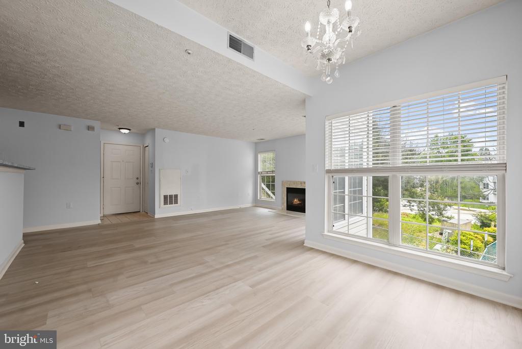15604 EVERGLADE LANE Unit: 5-203