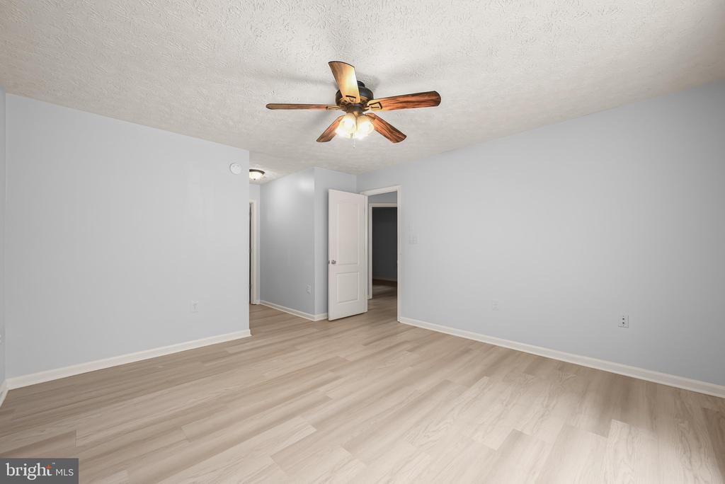 15604 EVERGLADE LANE Unit: 5-203