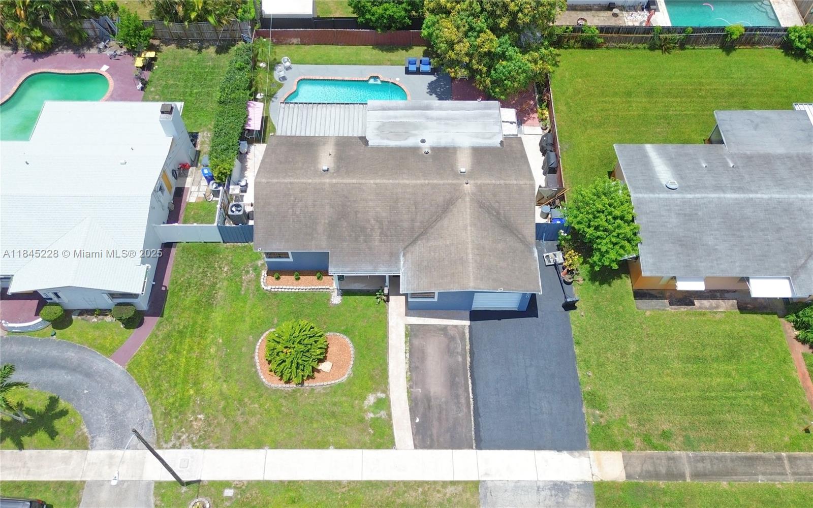 1600 N 73rd Ave