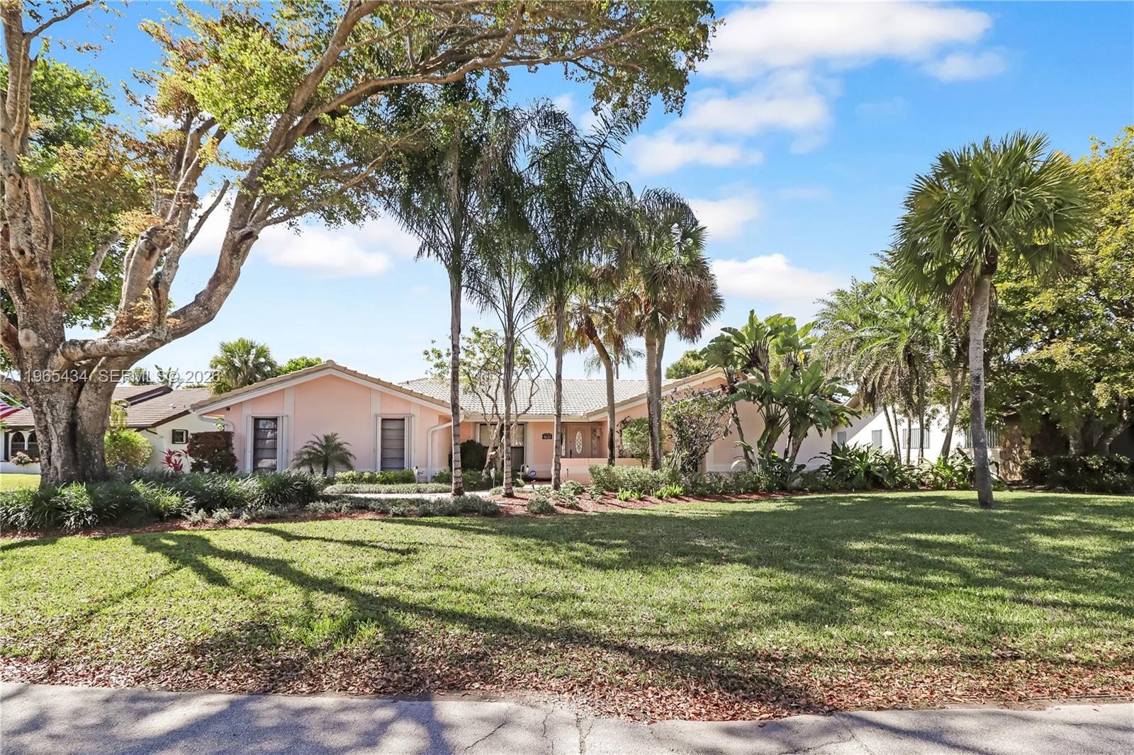 9620 E Calusa Club Dr