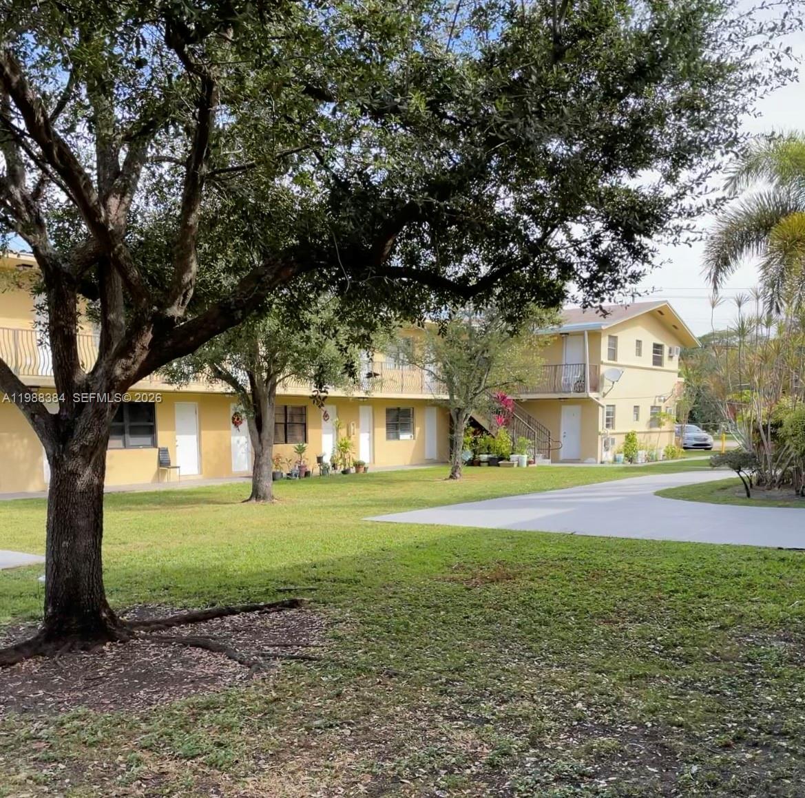 4450 SW 67th Ave # I