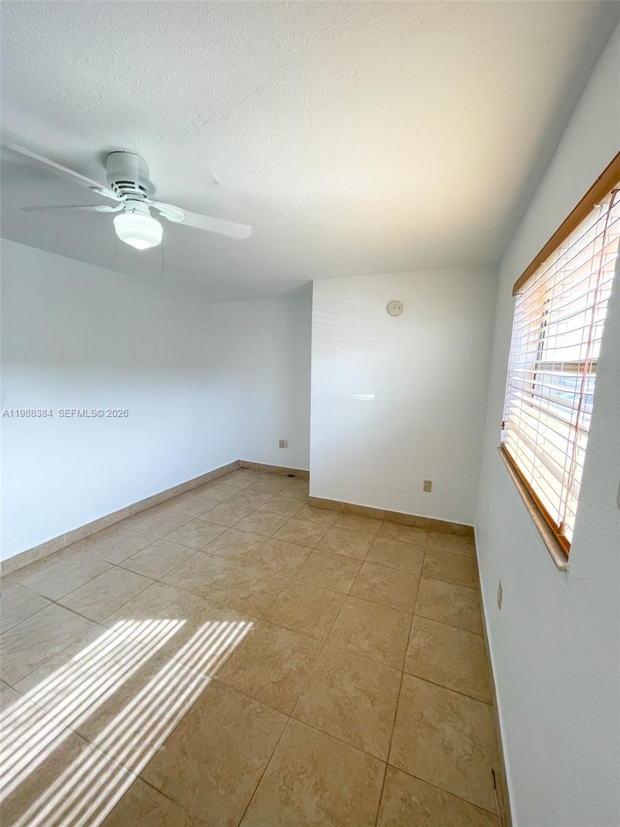 4450 SW 67th Ave # I