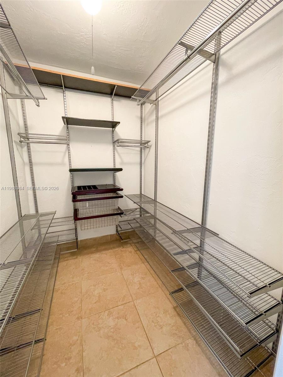 4450 SW 67th Ave # I