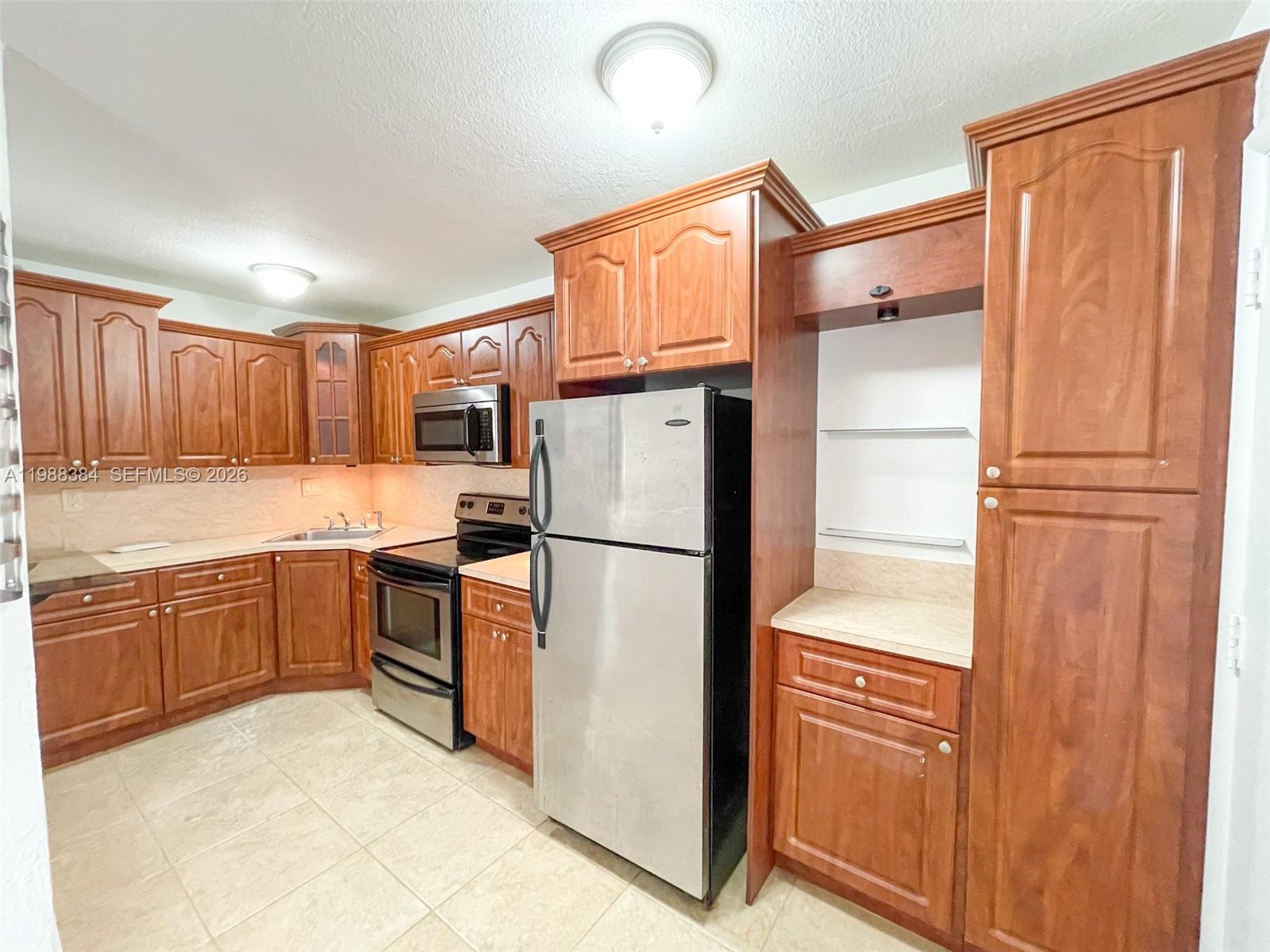 4450 SW 67th Ave # I