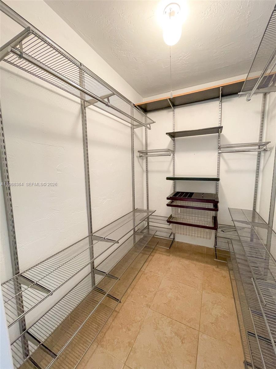 4450 SW 67th Ave # I