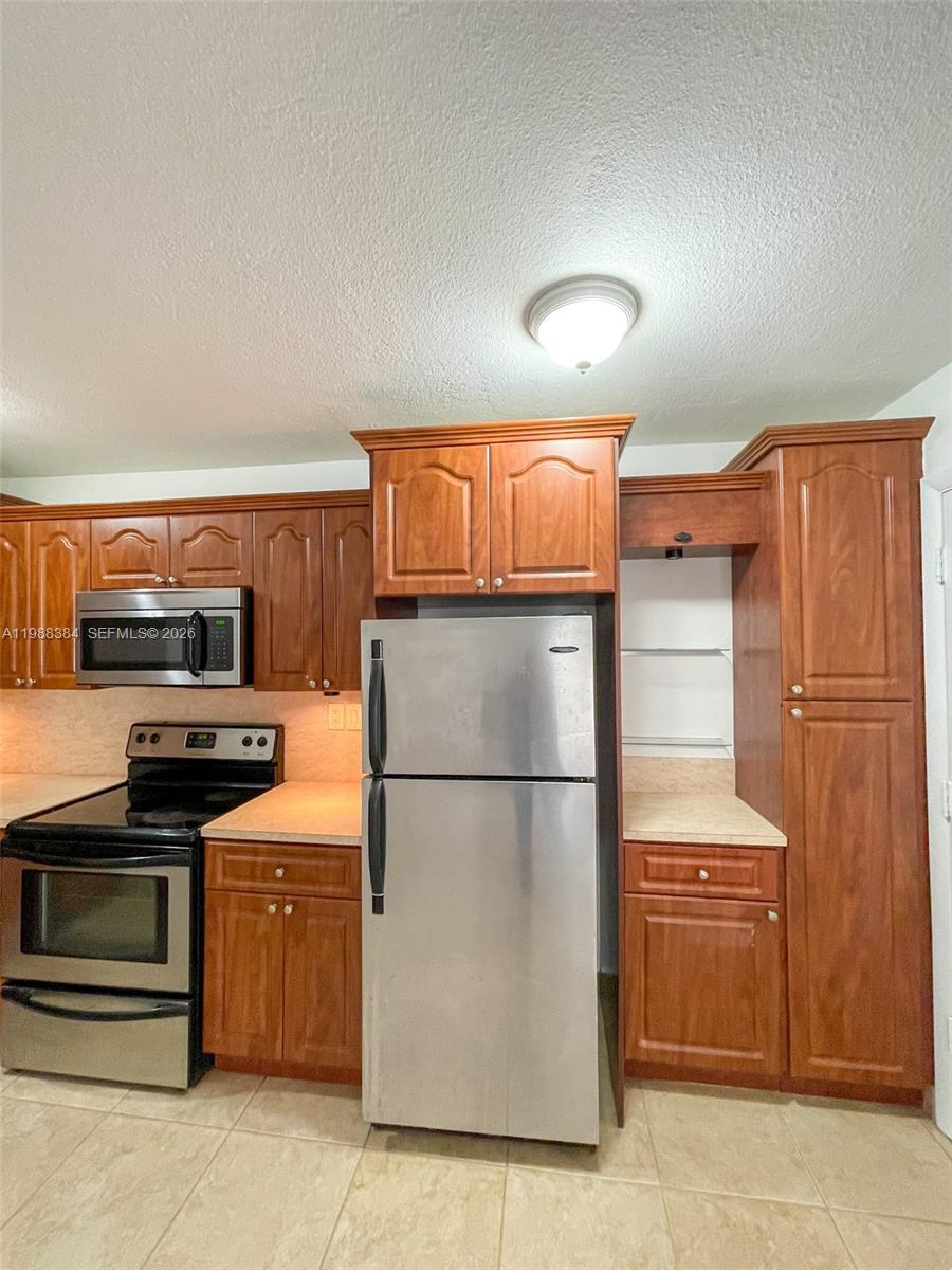 4450 SW 67th Ave # I