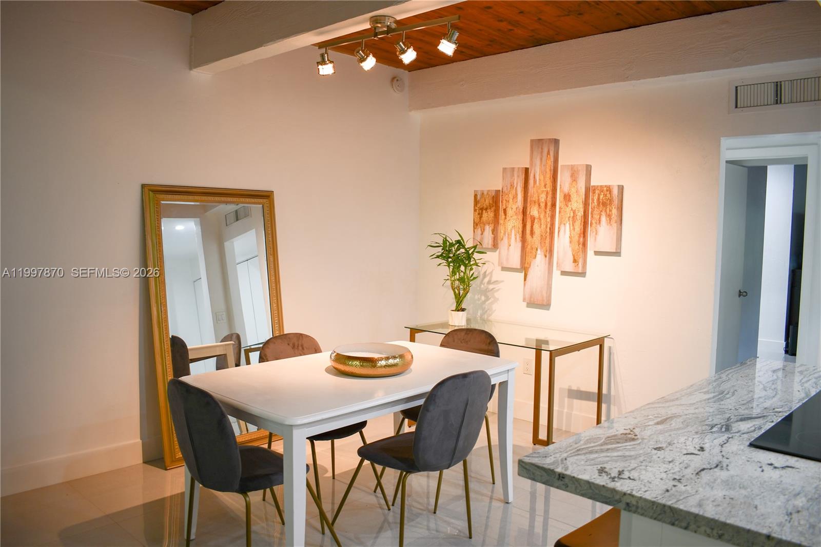 19420 NE 26th Ave # 123D