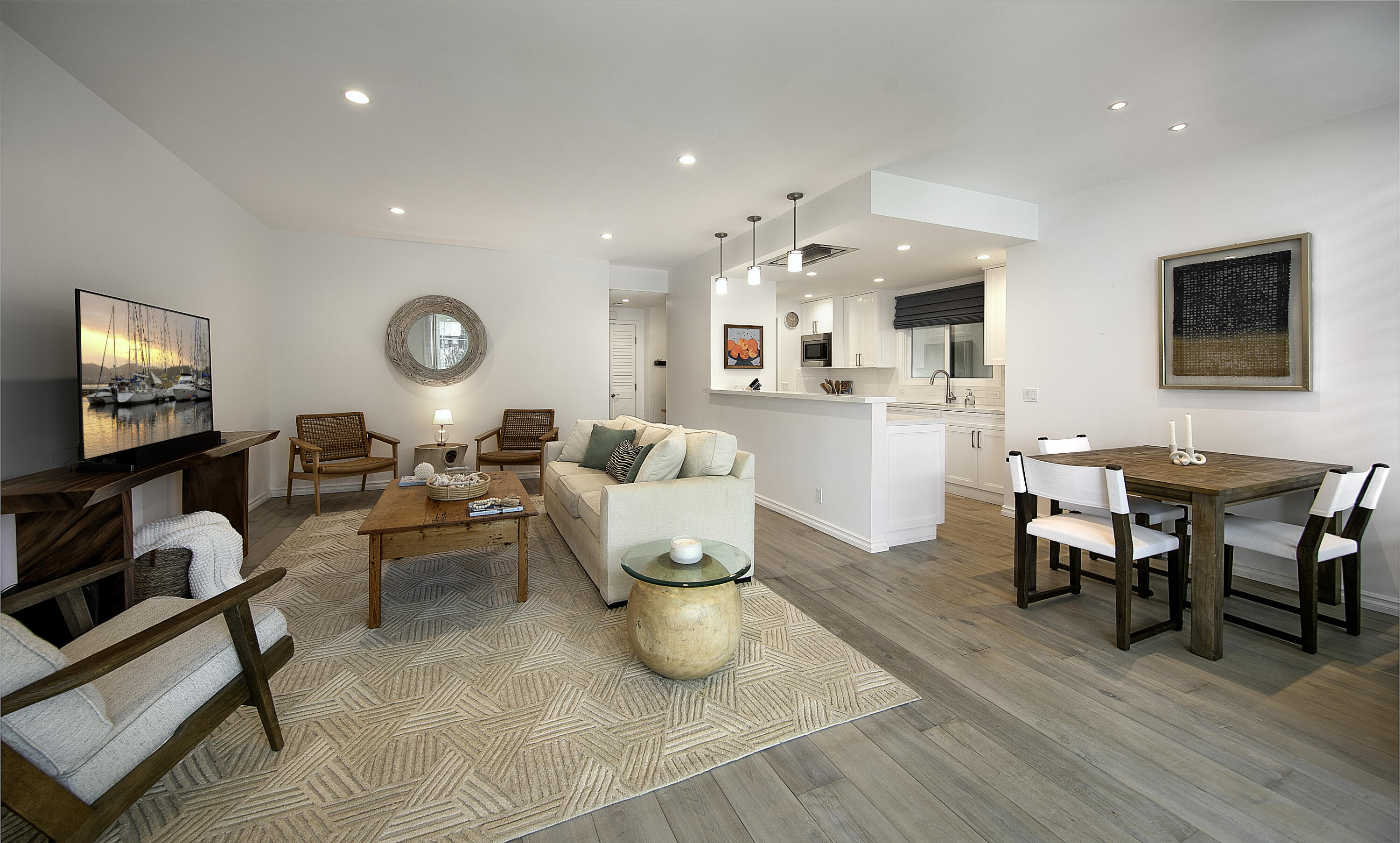 1315 Plaza Pacifica