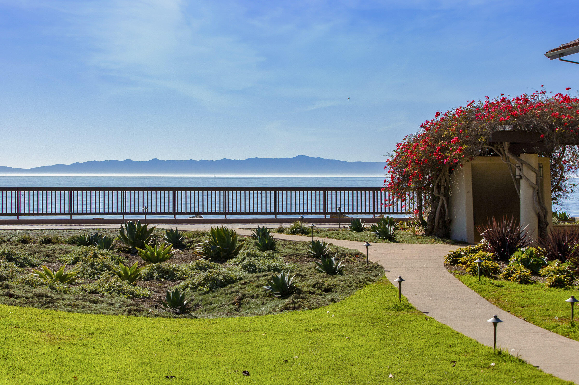 1315 Plaza Pacifica