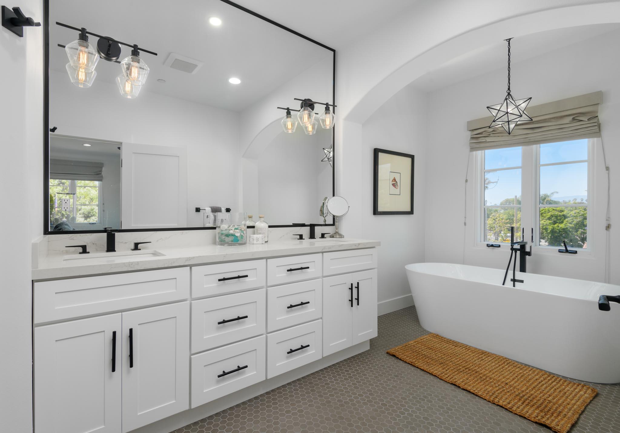 208 Santa Barbara Street Unit: D