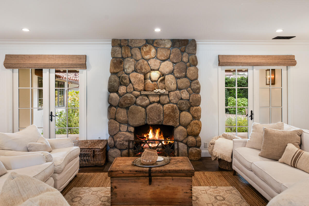 1595 Miramar Lane