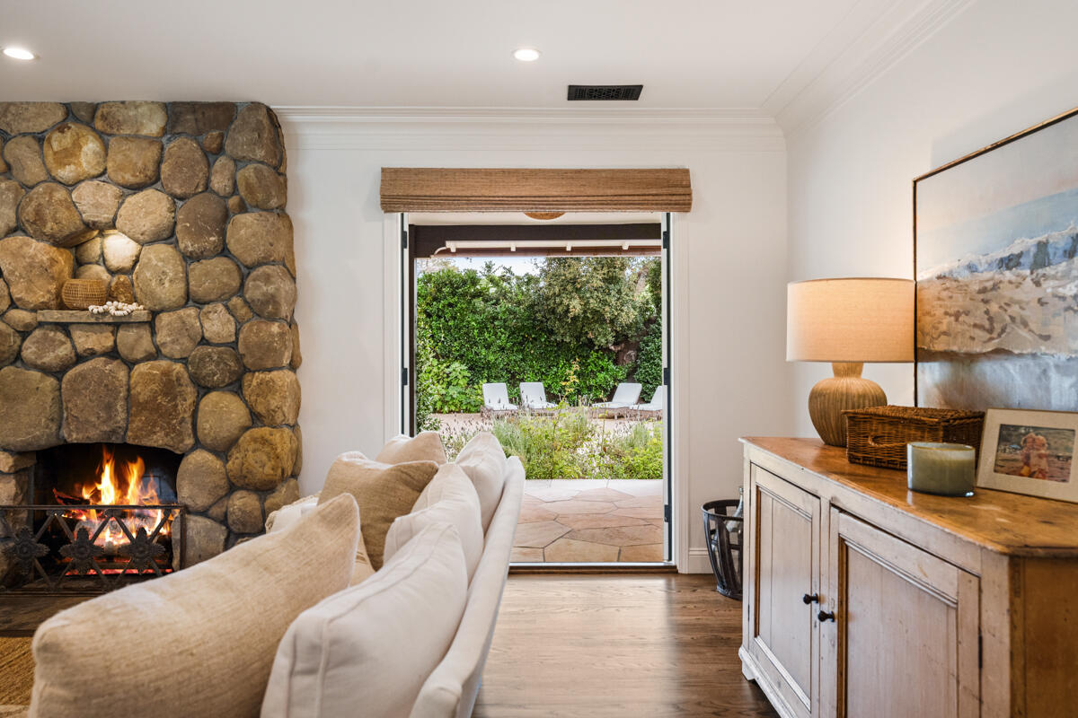 1595 Miramar Lane