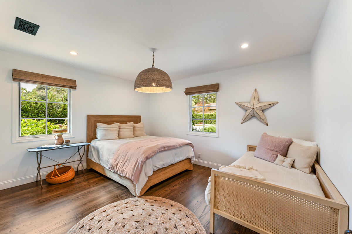 1595 Miramar Lane
