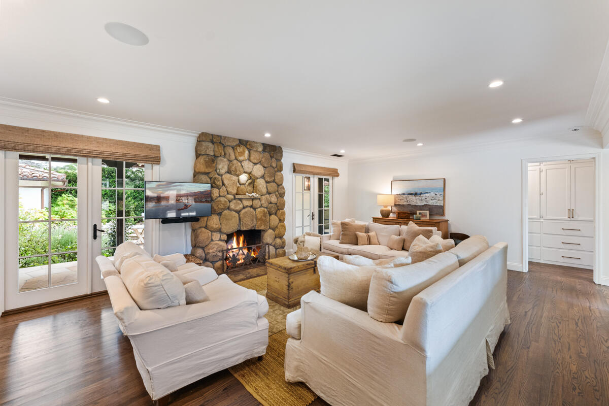 1595 Miramar Lane