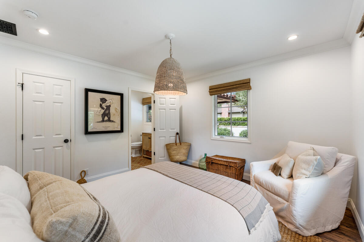 1595 Miramar Lane