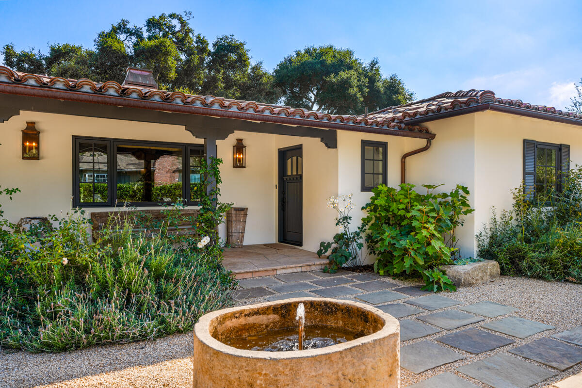 1595 Miramar Lane