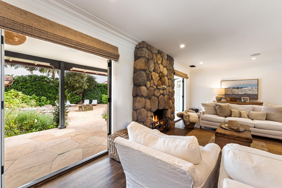 1595 Miramar Lane
