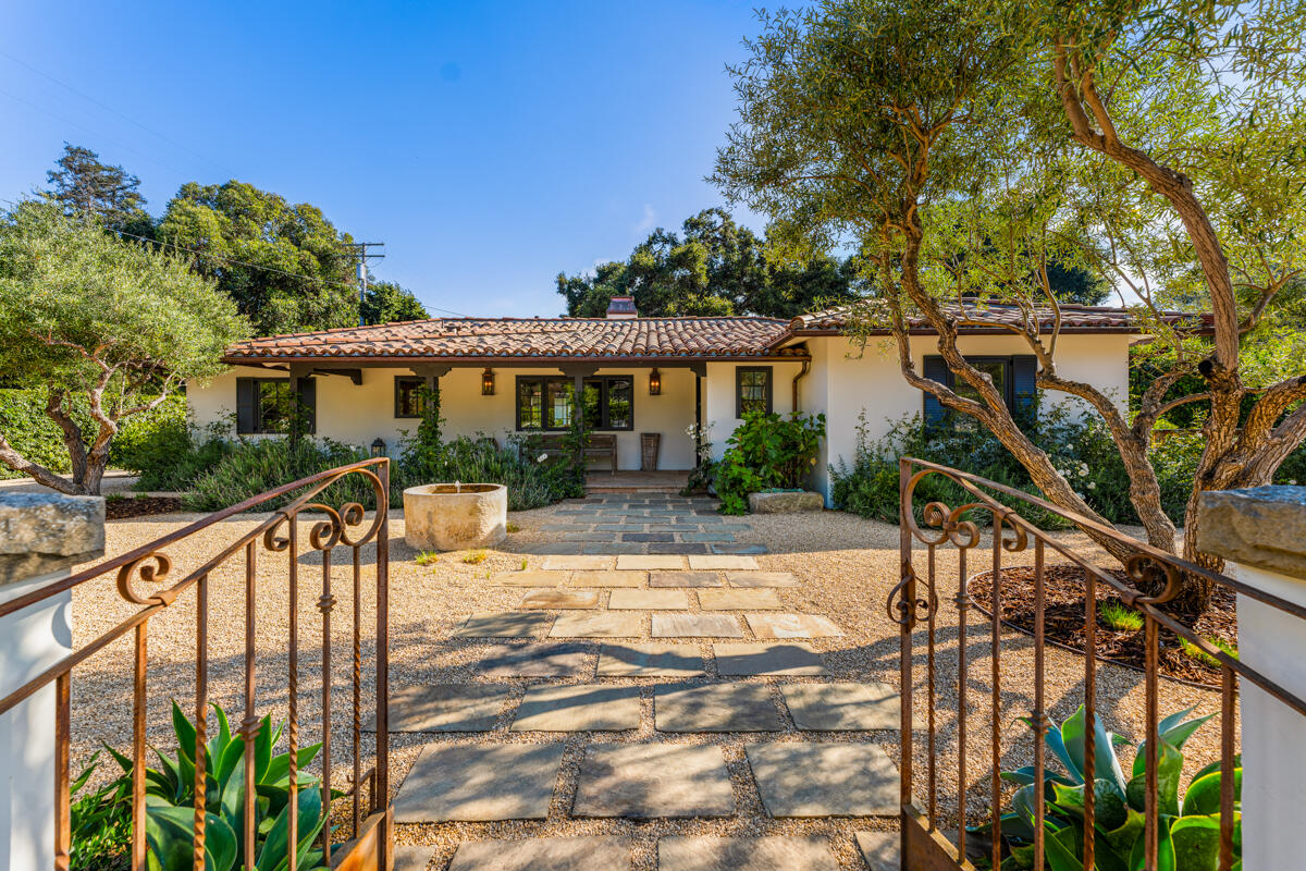 1595 Miramar Lane