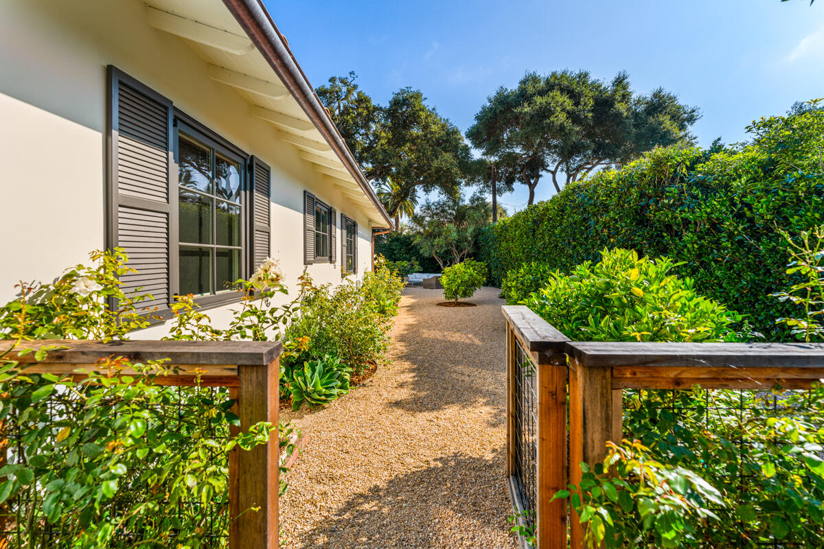 1595 Miramar Lane
