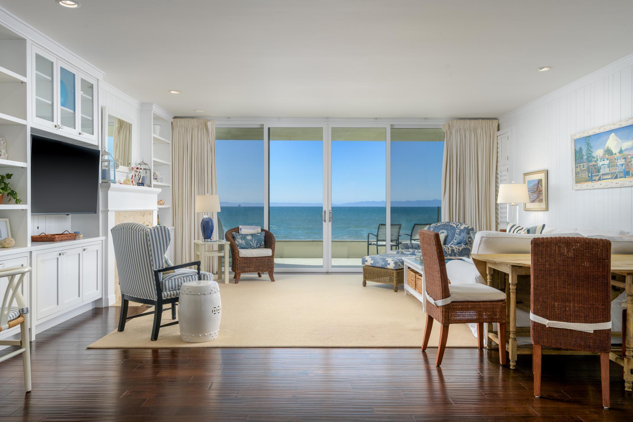 1301 Plaza Pacifica