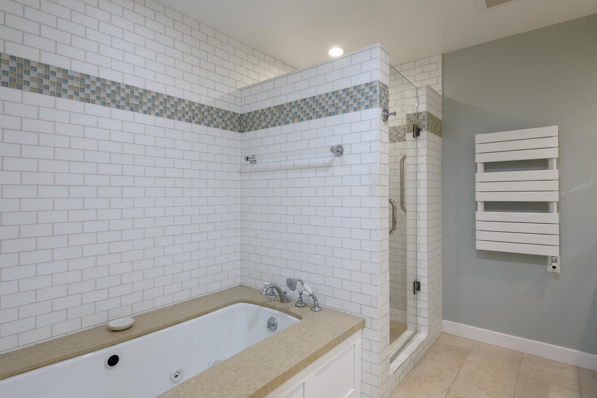 1301 Plaza Pacifica