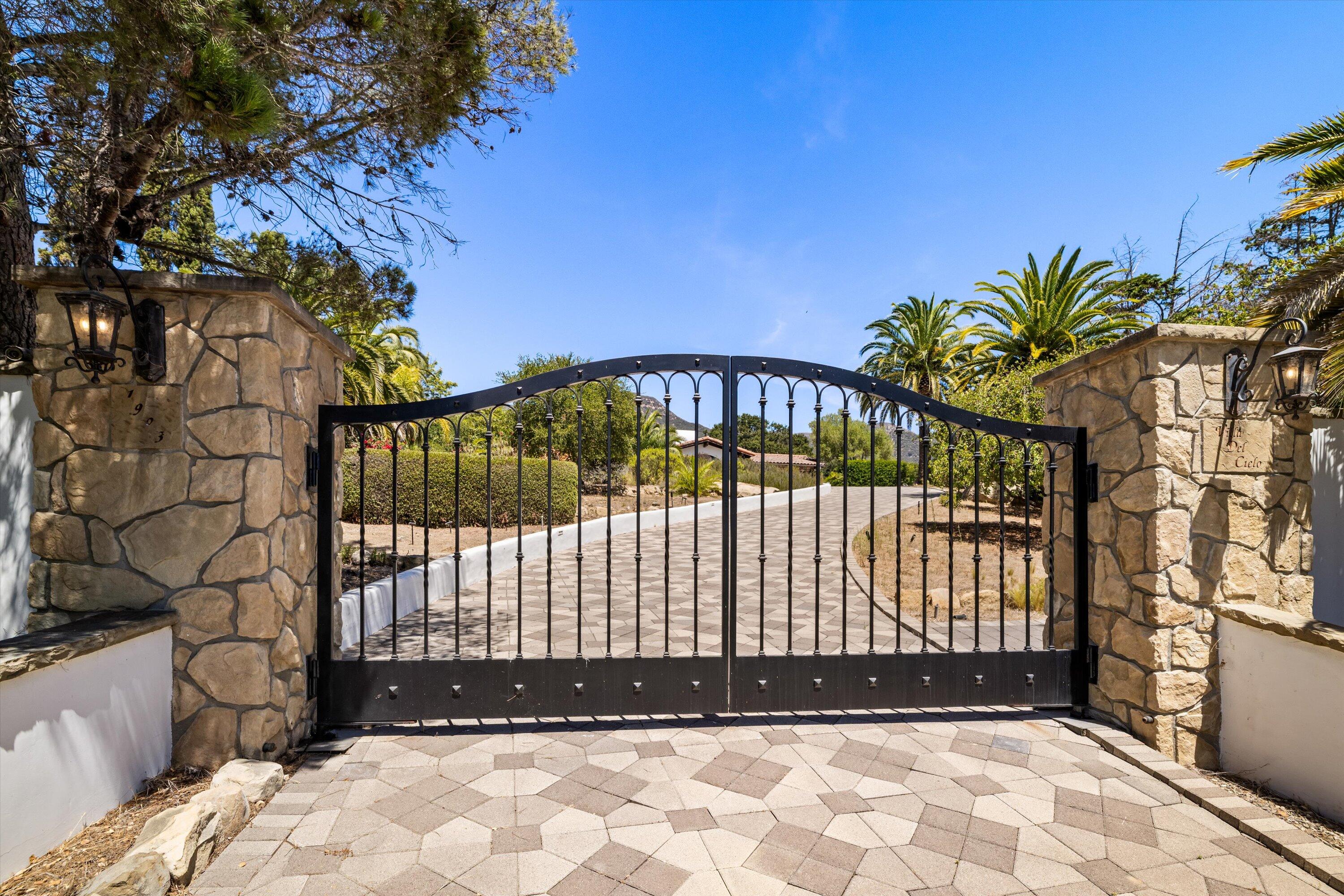 1903 Coyote Circle