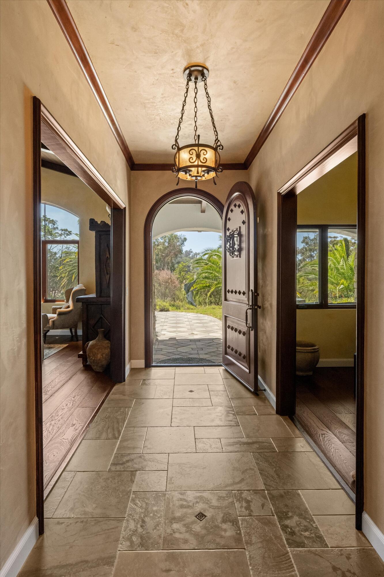 1903 Coyote Circle