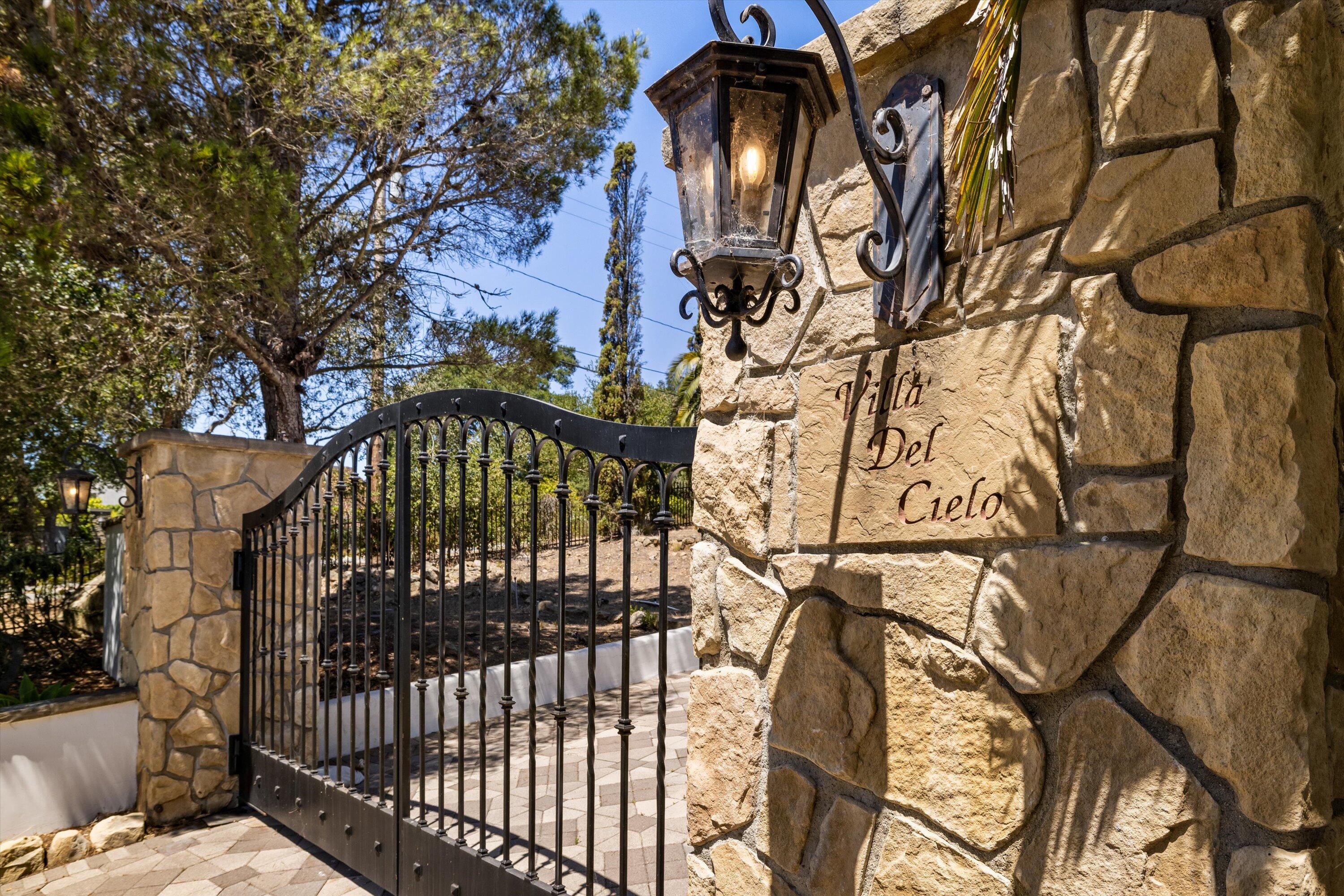 1903 Coyote Circle