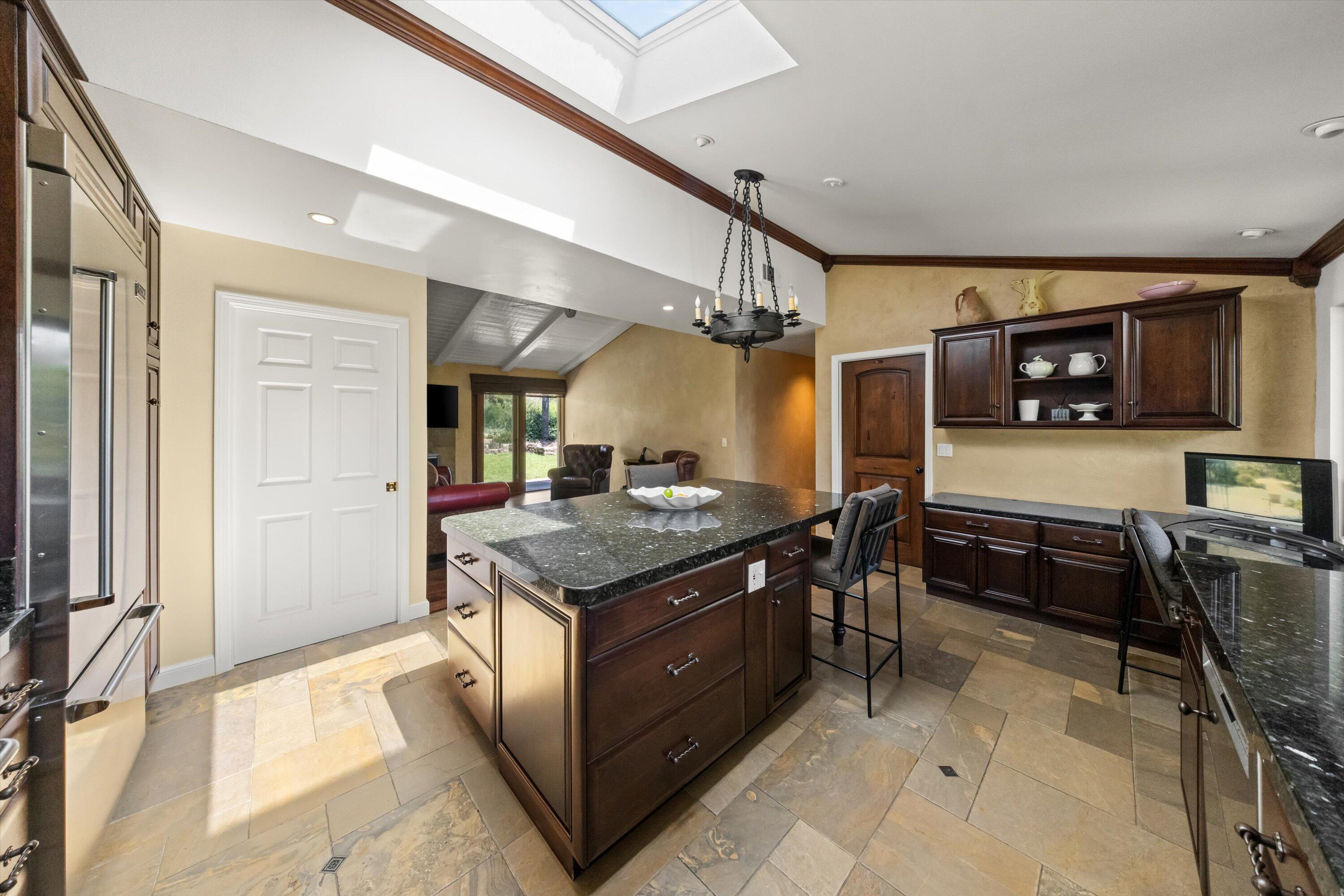 1903 Coyote Circle