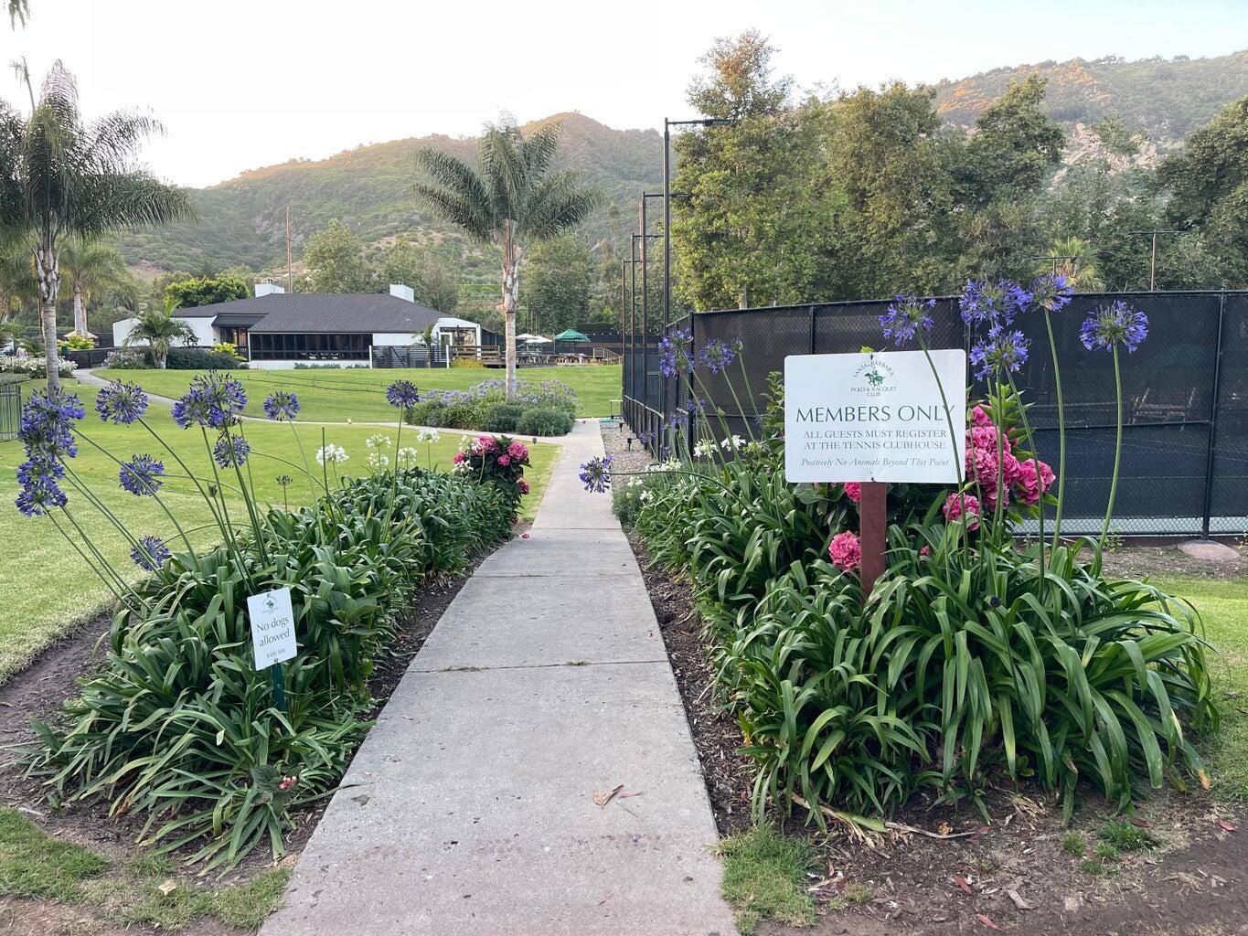 3375 Foothill Road, 311